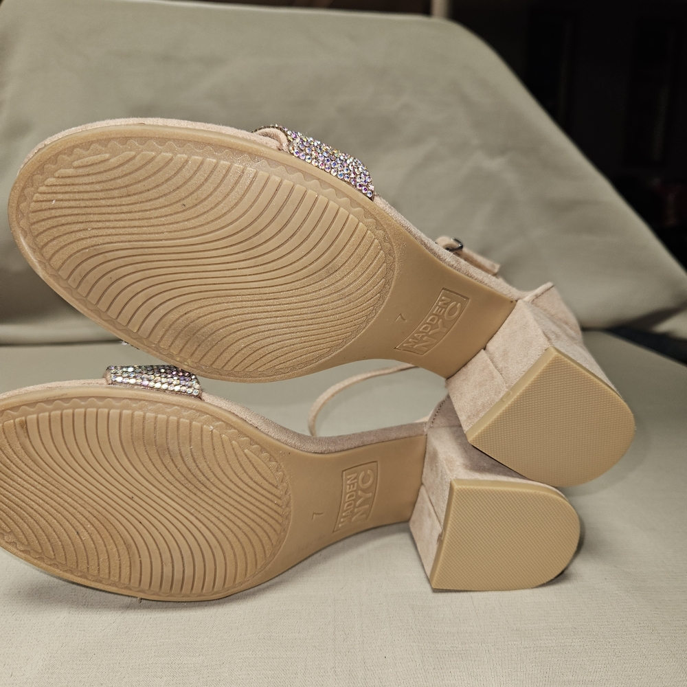 Madden NYC  Women's Tan and Glitter Heels size 7 - Picture 13 of 15